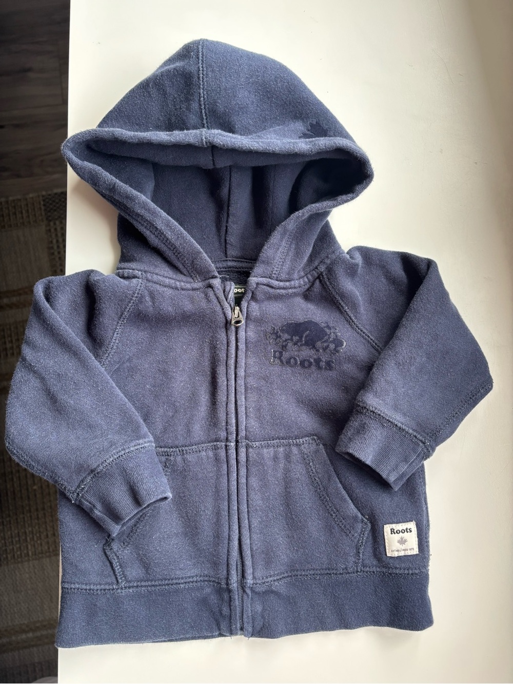 Baby ROOTS navy blue hoodie 6-12m size medium